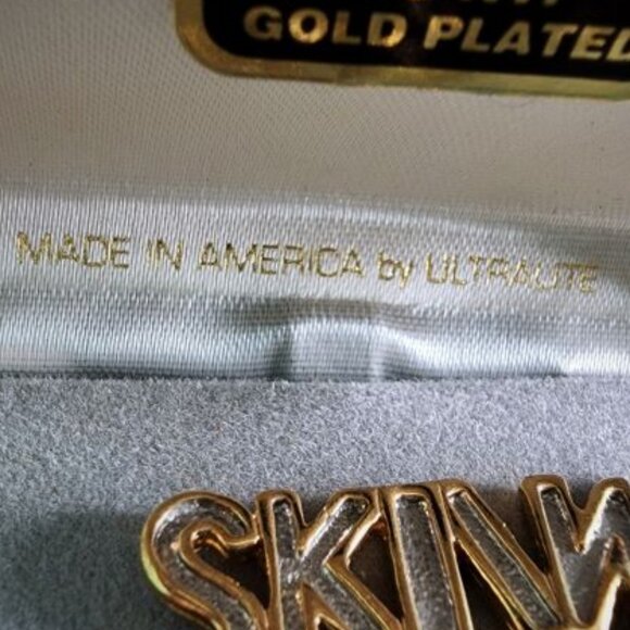 Vintage Diamond 18KT Gold Plated Ski Pin Made in America by Ultralite- Orig. Box - Picture 10 of 13